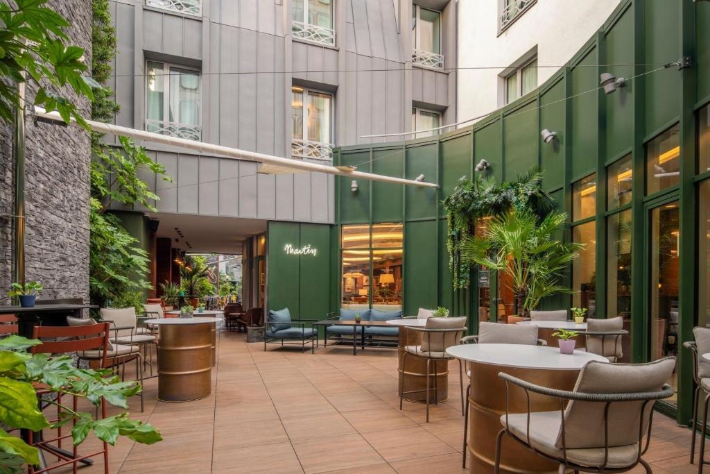 هتل رنسانس رپابلیک